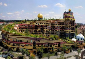 waldspirale_hundertwasser_building